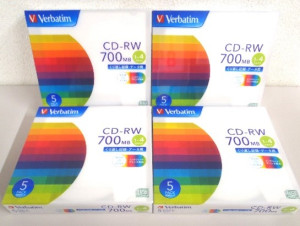 CD-RWですが4セット写っている。